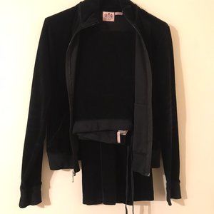 Soft Beautiful Black Velour Juicy Couture Full Zip Top and Bottom
